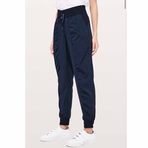 LULULEMON Women’s Navy Blue Dance Studio Jogger 29” Joggers Pants